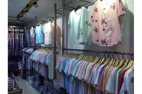 平湖回收男装回收女装价格点击查看